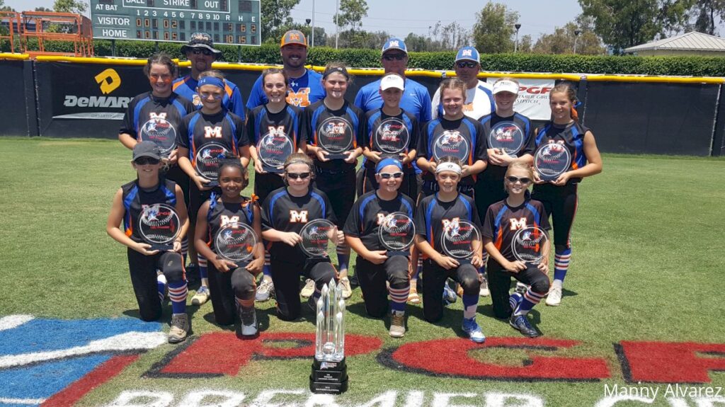 Mojo Danley team picture after winning 10U PGF National Title